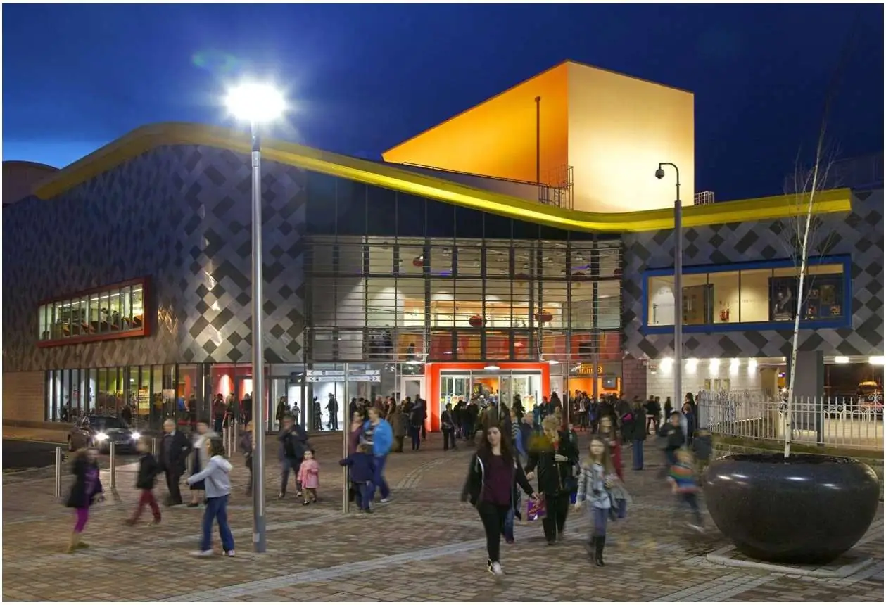 Y Ffwrnes Theatre, Llanelli
